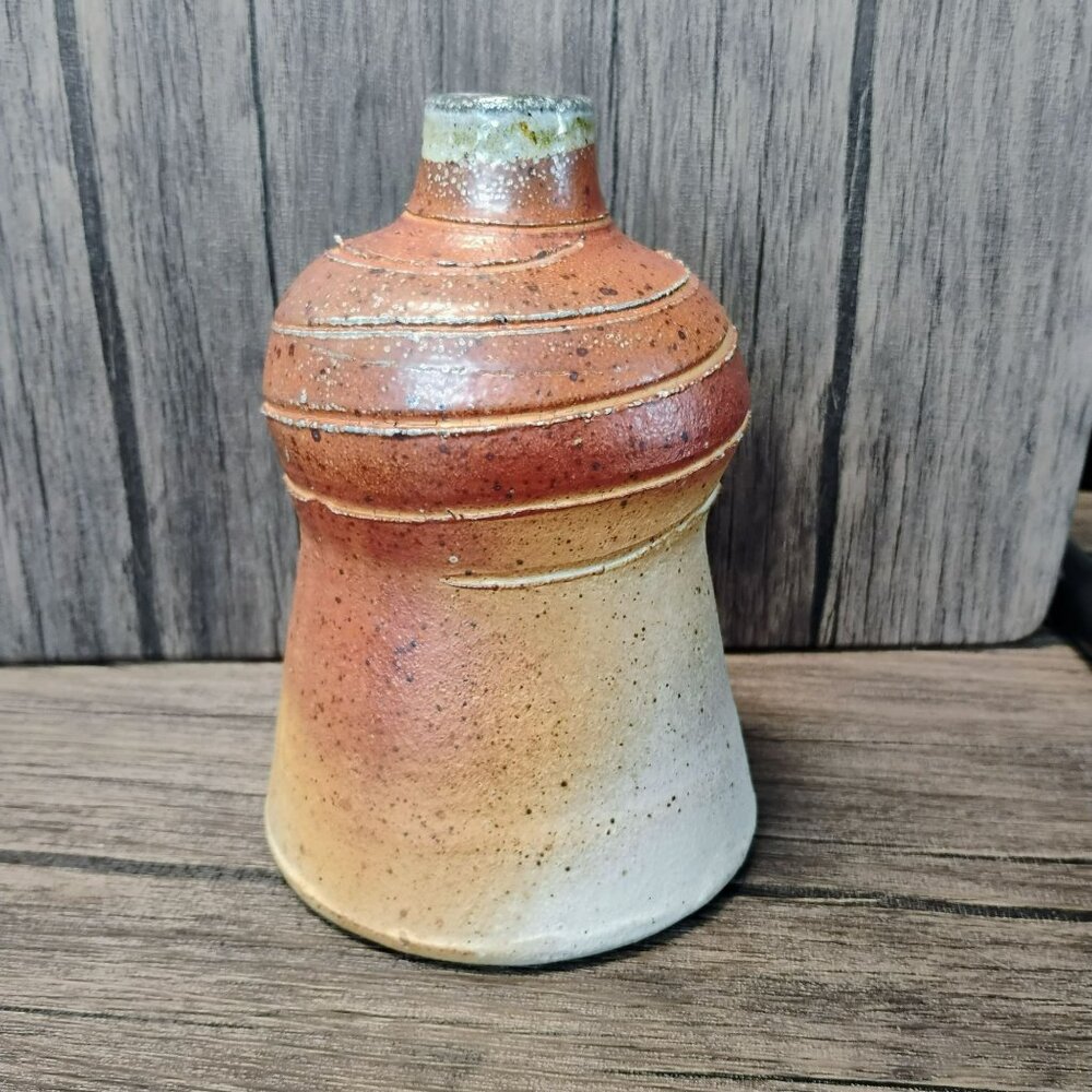 Hand Crafted Pottery Sake Bottle & Cup Set, Rustic Shino Glaze, Artist Signed - Picture 8 of 10
